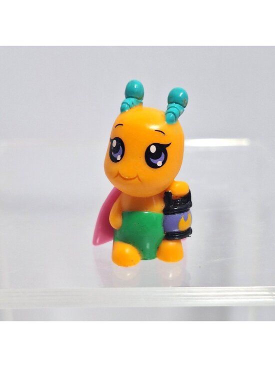 Wowwee Other - WowWee Lite Sprites Firefly Pet With Lantern 1.25" Accessory Bug